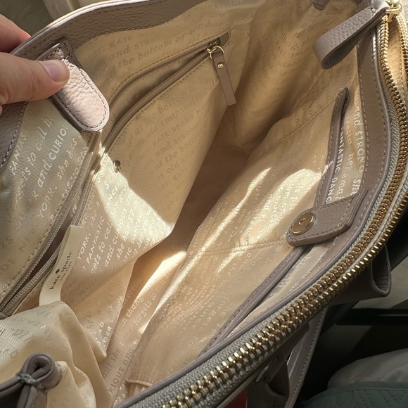♠️Kate Spade♠️ bow shoulder bag/tote in beautiful taupe RN0102760 - Picture 15 of 16